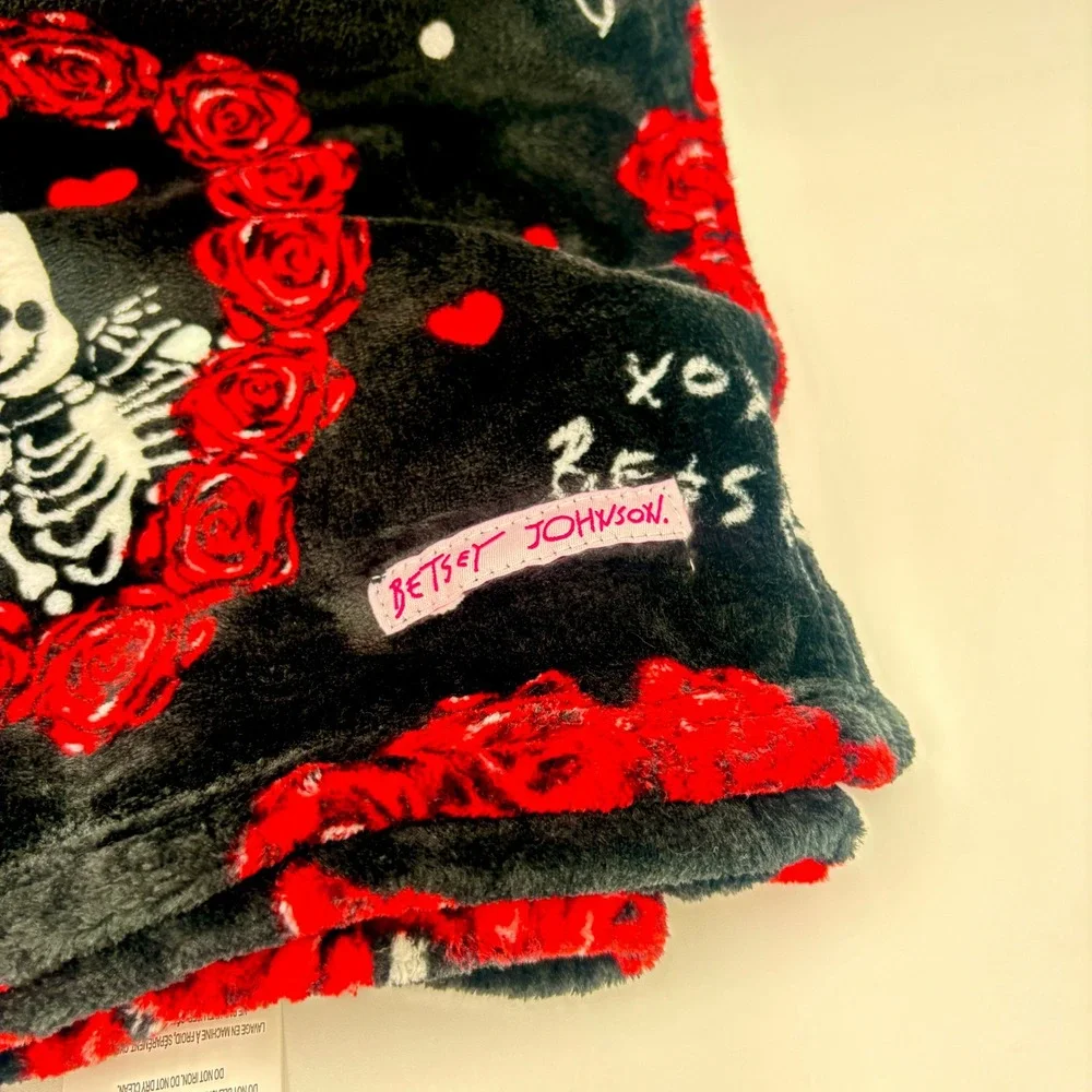 Betsey Johnson Skeleton Halloween Rose Heart Ultra Soft Plush Throw Blanket